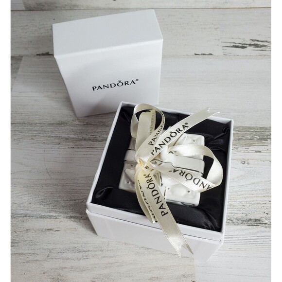 Pandora 2016 Holiday Present Christmas Ornament Jewelry Surprise Gift Box - Picture 2 of 11